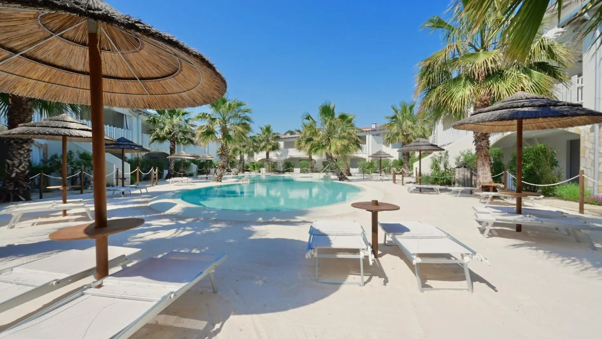 Baia Blu Apartments Lido di Jesolo 0*,  Italia